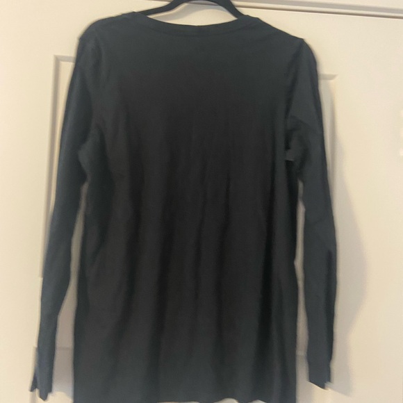 Carhartt T-Shirt Women's XL 16-18 Long Sleeve Crew Neck Graphic Logo Black EUC - Picture 5 of 5